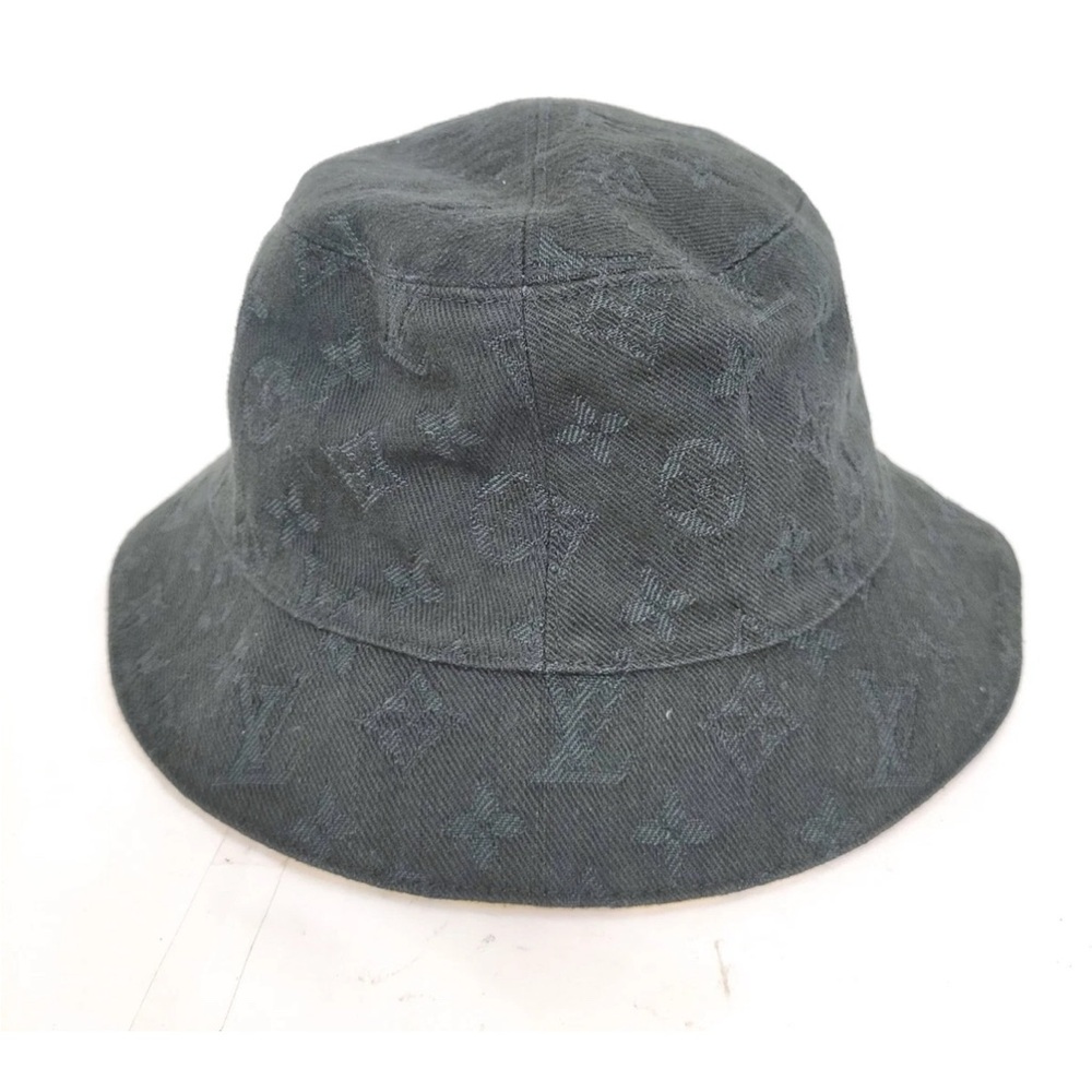 Authentic Louis Vuitton Monogram Bucket Hat.